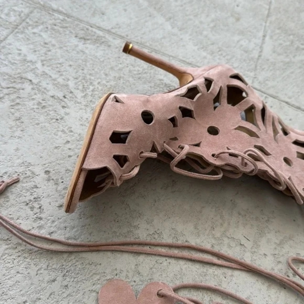 Manolo Blahnik RARE Laser-Cut Cutout Lace-Up Knee-High Heeled Boots- Tan 37 EUC - Picture 13 of 17